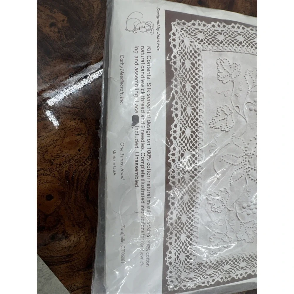 Vtg New Cathy Needlecraft Candlewickery Pineapple Table Runner Kit 16x52 Sealed